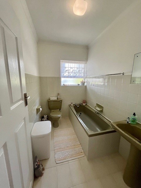 4 Bedroom Property for Sale in Herolds Bay Western Cape